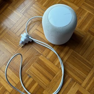 Apple HomePod bianco non funzionante per parti di ricambio