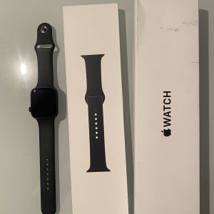 Apple Watch SE (2022) 44mm Cassa in Alluminio Color Mezzanotte con Cinturino...